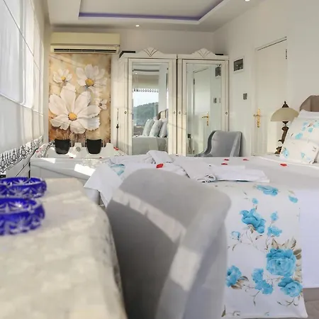 ホテル Dantela Butik Çeşme