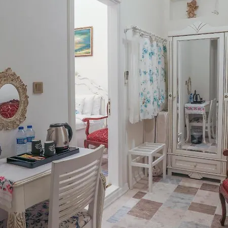 丹特拉布提克酒店 2* Çeşme