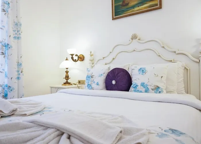 Dantela Butik 2* Çeşme