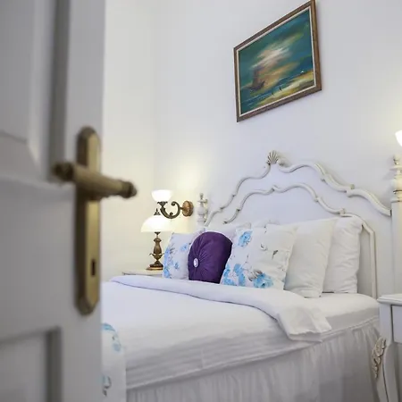Dantela Butik Cesme